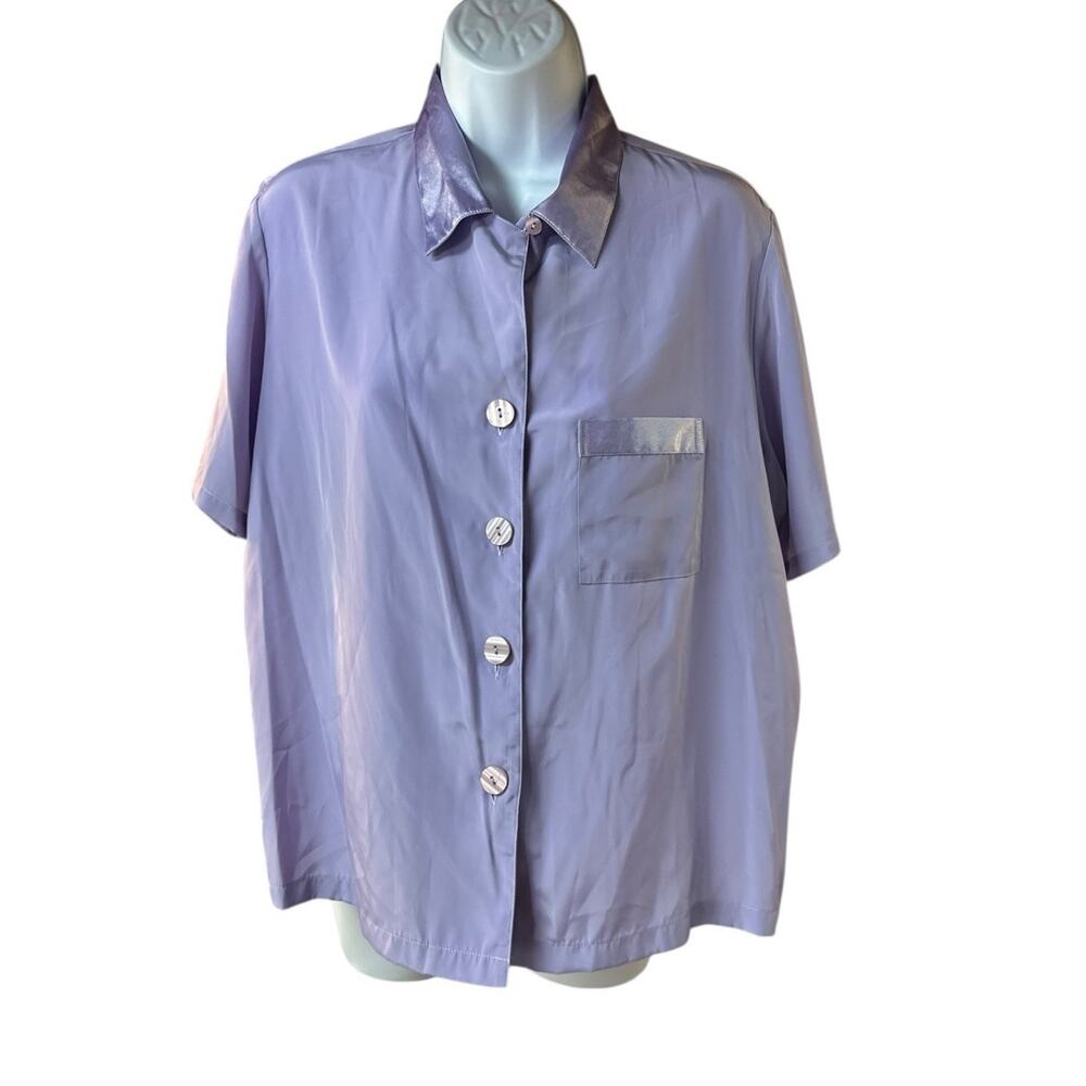 Victoria’s Secret Lavender Button Front Blouse Satin Trim Short Sleeve M